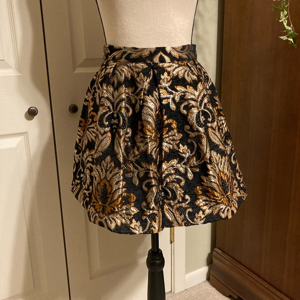 Gianni Bini black embroidery skirt size XSmall